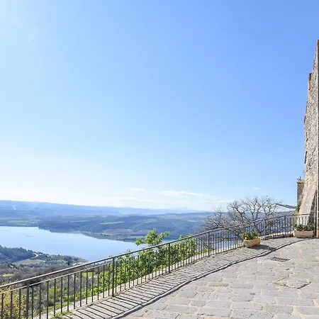 Lovely In Civitella Del Civitella Del Lago