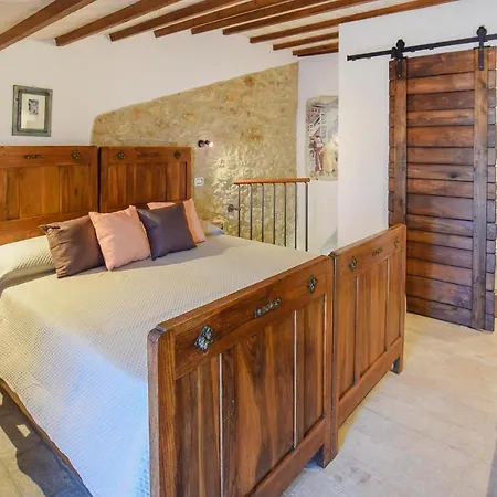 Lovely In Civitella Del Apartamento Civitella Del Lago